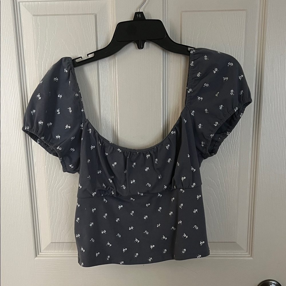 Hollister Navy Floral Puff Sleeve Blouse